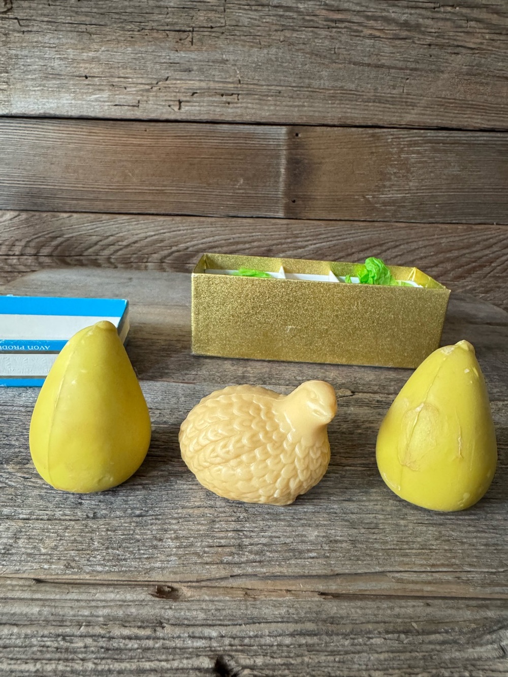 Vintage Avon Partridge & Pear Guest Soaps - in original Box